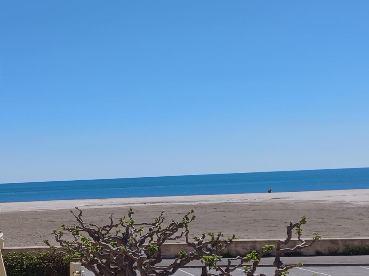 Superbe Appartement Avec Vue Sur Le Port Et Plage Saint-Pierre-la-Mer  Екстериор снимка